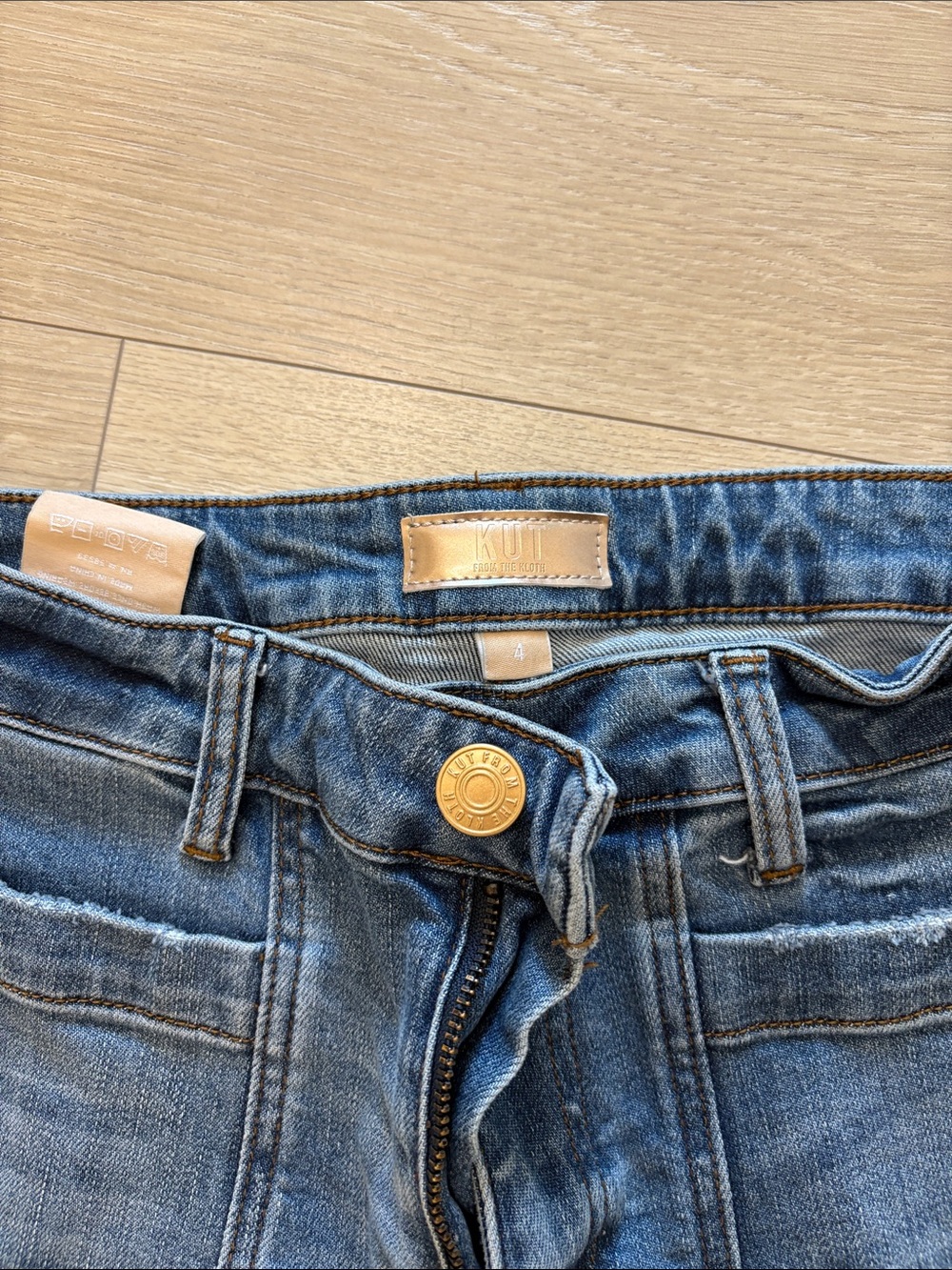 Kut from the Kloth High-Rise Medium Blue Women's Jeans with Gold Button